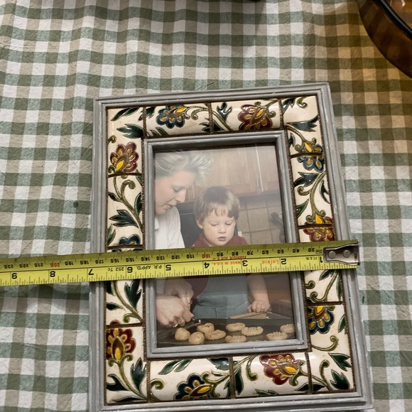 Ceramic picture Frame with Red and Green Accents - Picture 3 of 4